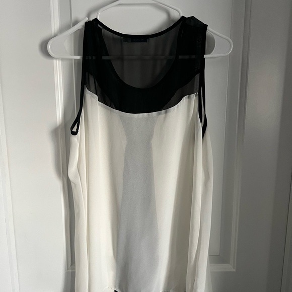 Ricki’s Large Black & White Blouse - Picture 4 of 4